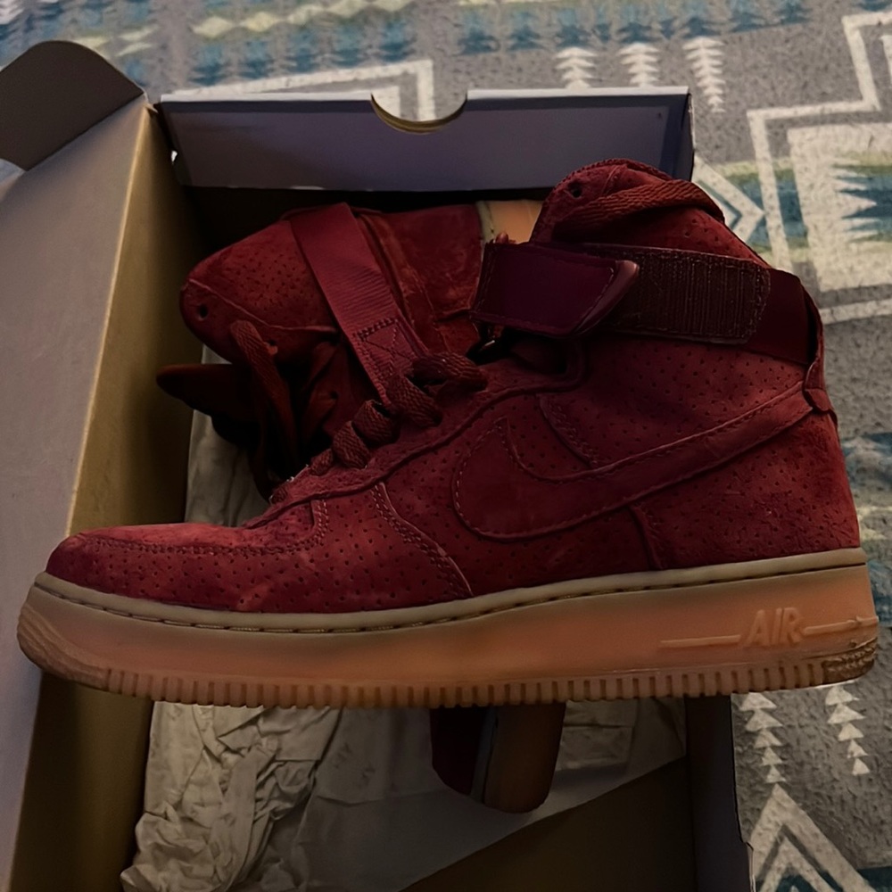 Women’s Nike Air Force 1 Hi Suede size 8.5 - Tawny - gently used
